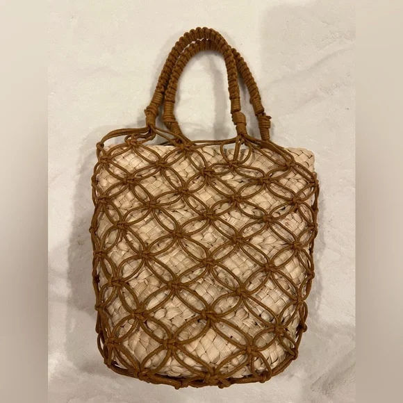 Summer Basket Purse Elegant Tan Woven Women's Bag - Picture 1 of 3